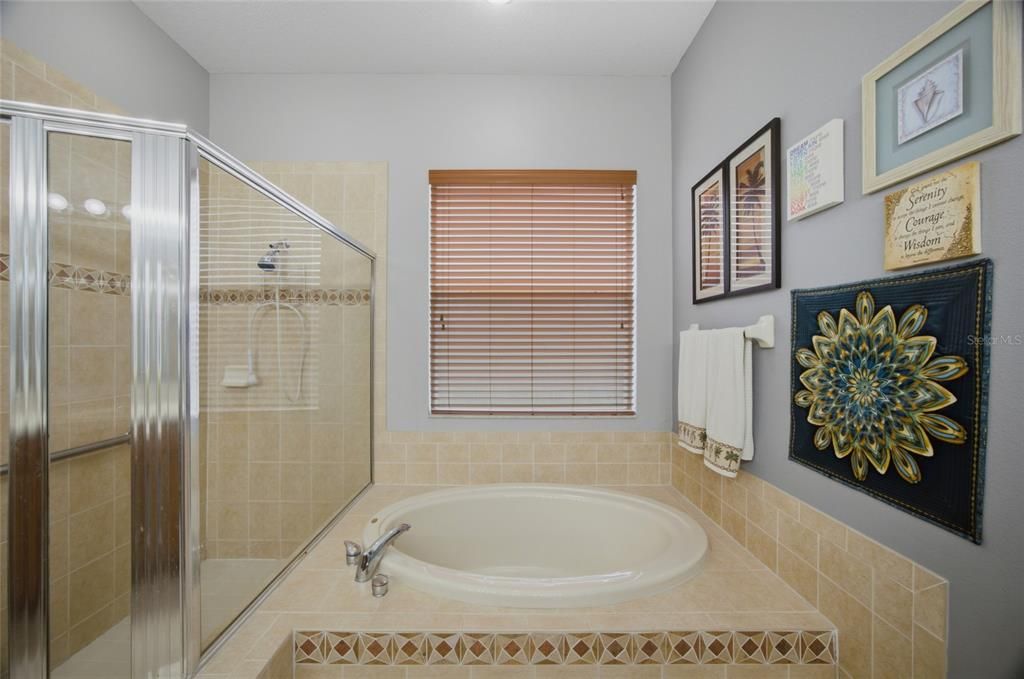 En Venta: $375,000 (3 camas, 2 baños, 2351 Pies cuadrados)