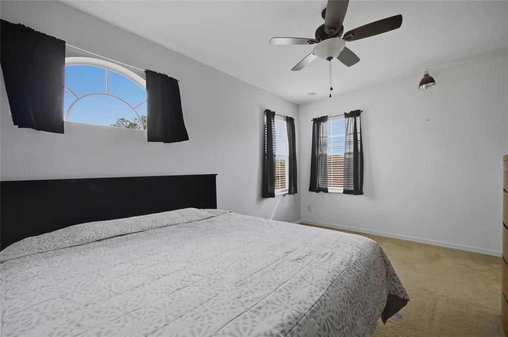 En Venta: $375,000 (3 camas, 2 baños, 2351 Pies cuadrados)