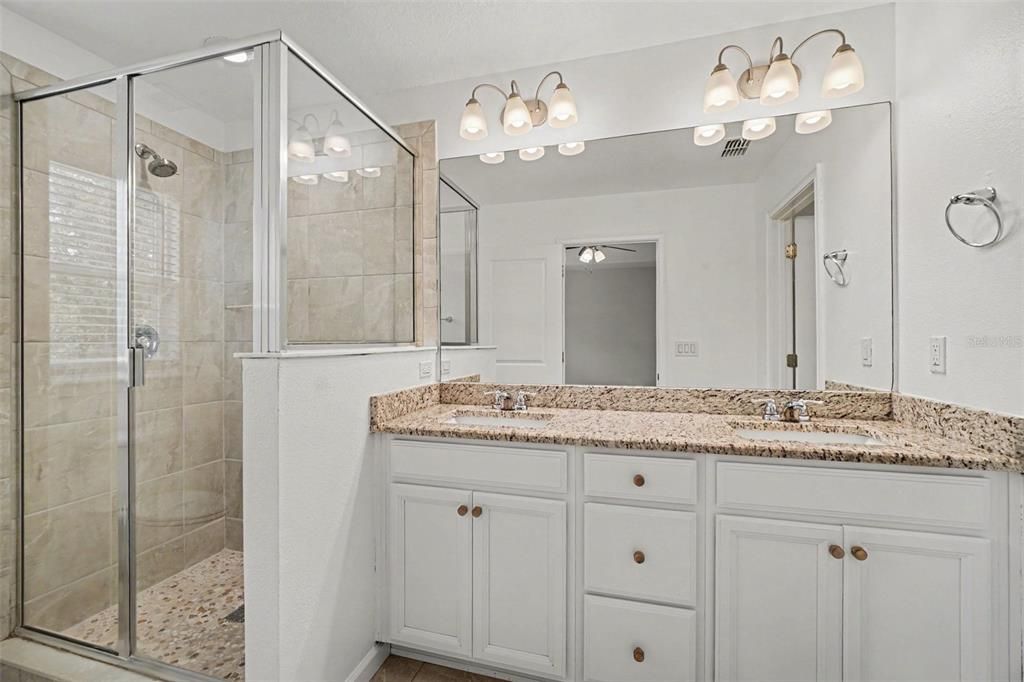 For Sale: $299,900 (3 beds, 2 baths, 1618 Square Feet)