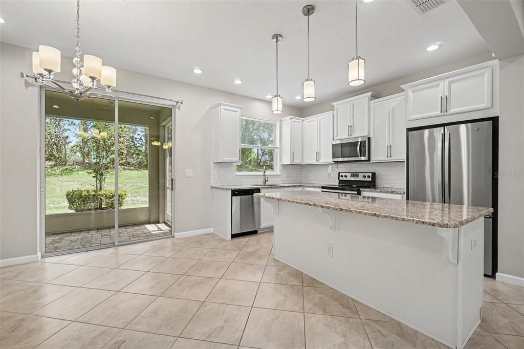 For Sale: $299,900 (3 beds, 2 baths, 1618 Square Feet)