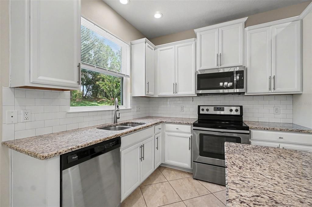 For Sale: $299,900 (3 beds, 2 baths, 1618 Square Feet)