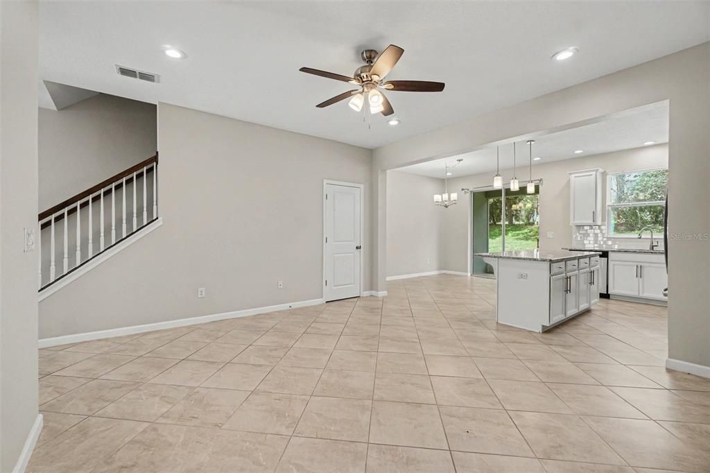 For Sale: $299,900 (3 beds, 2 baths, 1618 Square Feet)