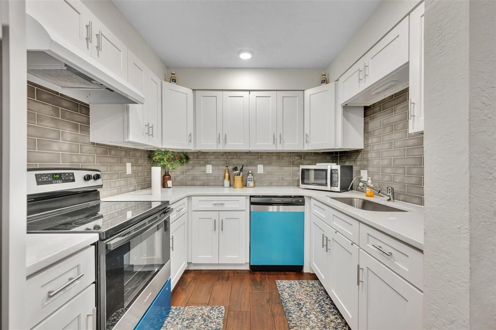 В аренду: $2,300 (3 спален, 2 ванн, 1318 Квадратных фут)