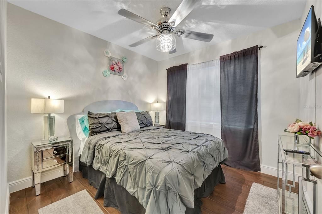 В аренду: $2,300 (3 спален, 2 ванн, 1318 Квадратных фут)