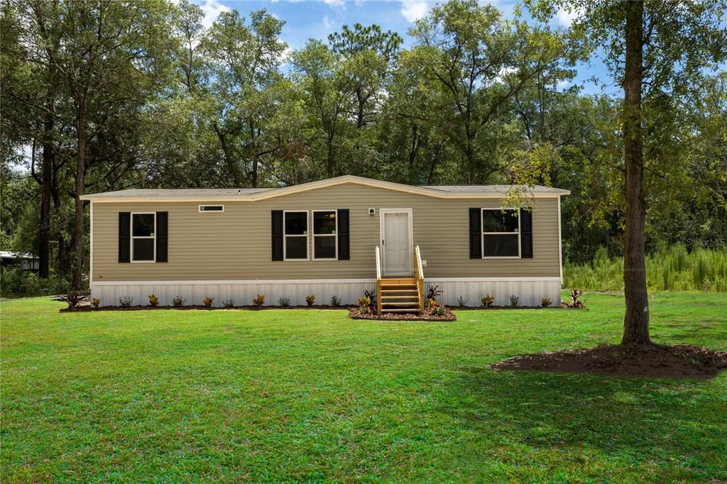 For Sale: $199,900 (3 beds, 2 baths, 1280 Square Feet)