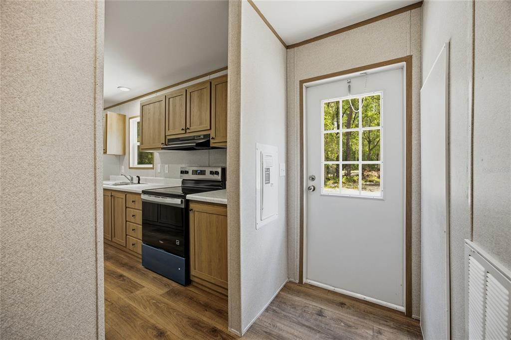 For Sale: $199,900 (3 beds, 2 baths, 1280 Square Feet)
