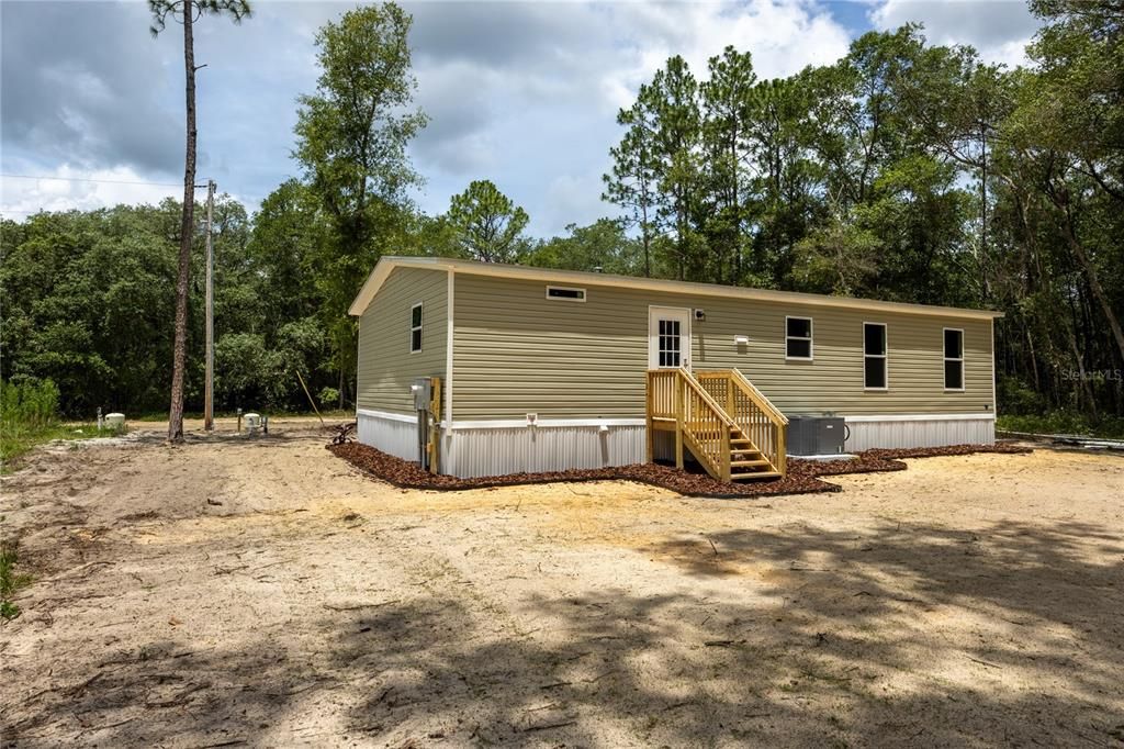 For Sale: $199,900 (3 beds, 2 baths, 1280 Square Feet)
