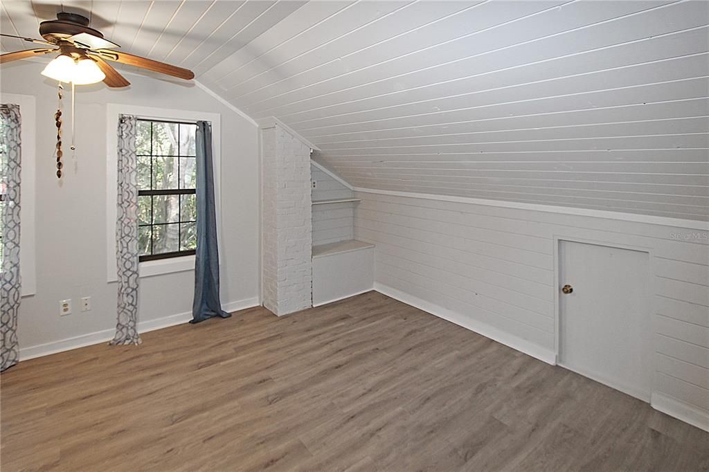 For Rent: $2,845 (4 beds, 2 baths, 2200 Square Feet)