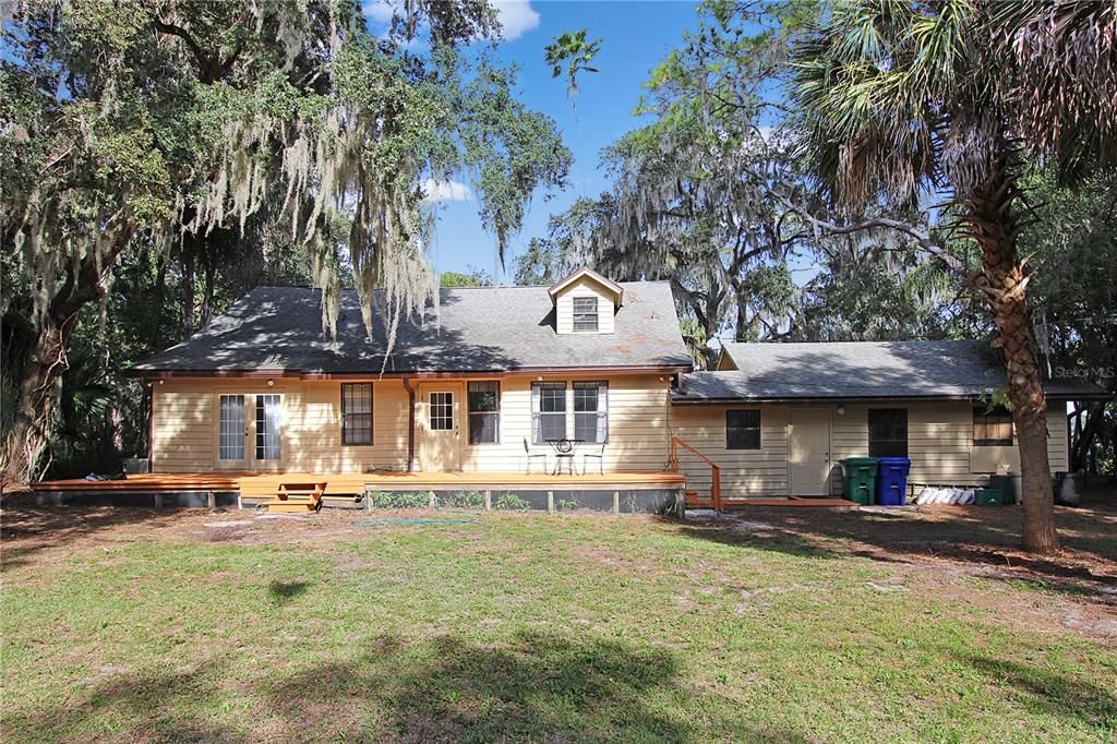 For Rent: $2,845 (4 beds, 2 baths, 2200 Square Feet)