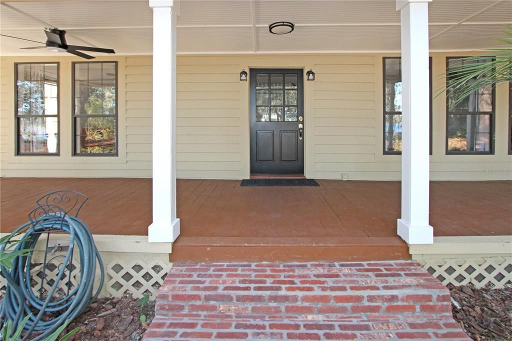 For Rent: $2,845 (4 beds, 2 baths, 2200 Square Feet)
