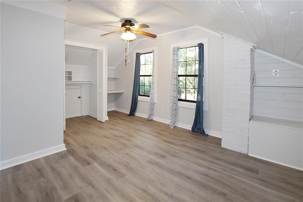 For Rent: $2,845 (4 beds, 2 baths, 2200 Square Feet)