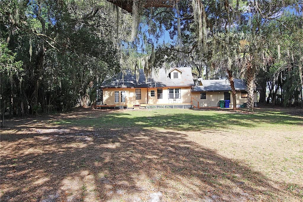 For Rent: $2,845 (4 beds, 2 baths, 2200 Square Feet)