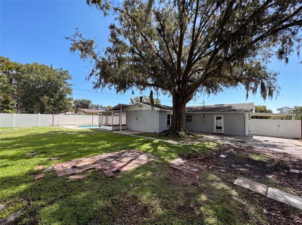 For Sale: $325,000 (3 beds, 2 baths, 1732 Square Feet)
