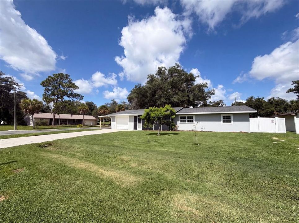 For Sale: $325,000 (3 beds, 2 baths, 1732 Square Feet)