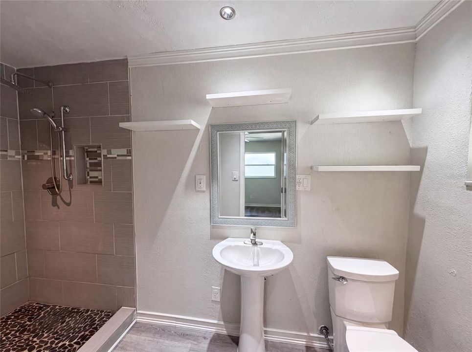 For Sale: $325,000 (3 beds, 2 baths, 1732 Square Feet)