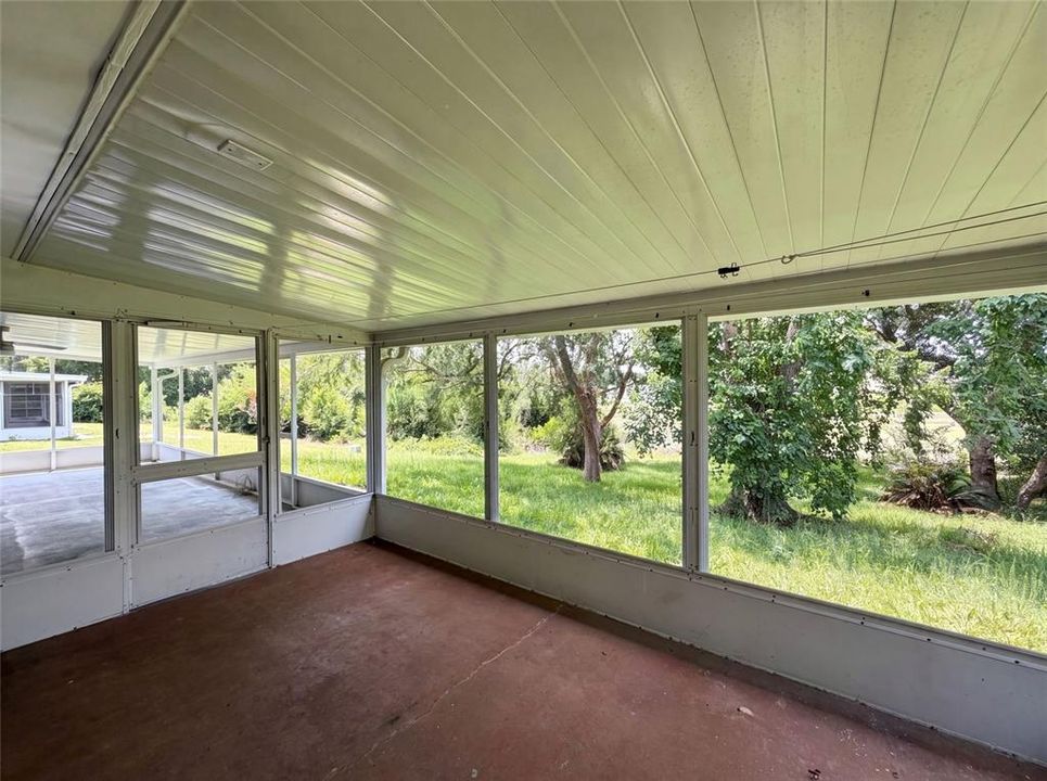 For Sale: $224,000 (3 beds, 2 baths, 1615 Square Feet)