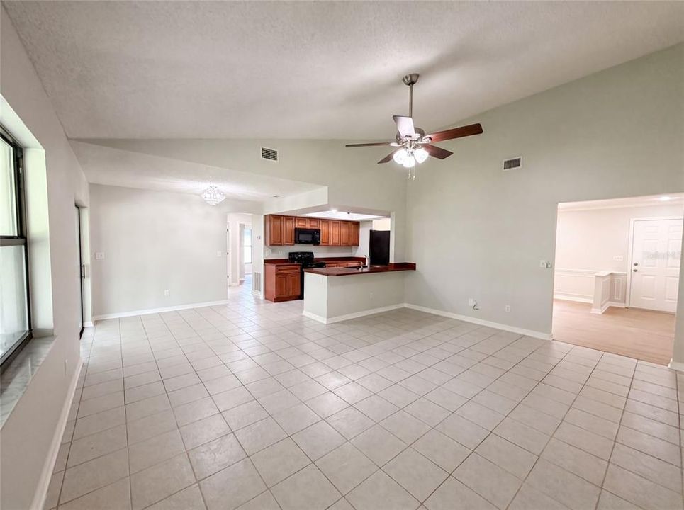 For Sale: $224,000 (3 beds, 2 baths, 1615 Square Feet)
