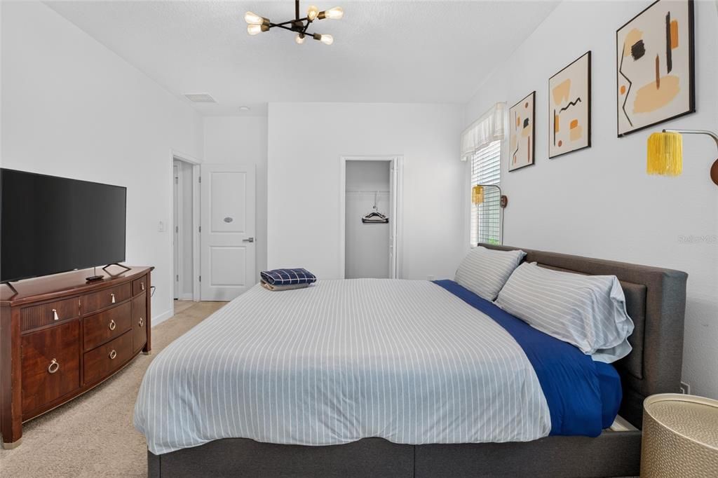 For Sale: $770,000 (8 beds, 5 baths, 4305 Square Feet)