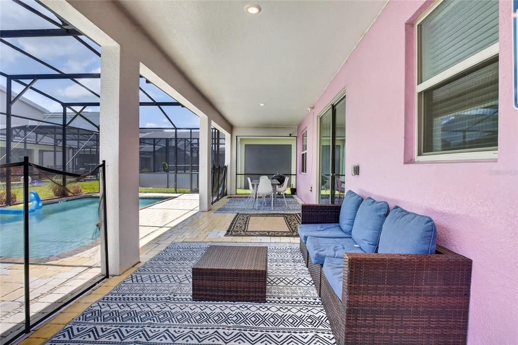 For Sale: $770,000 (8 beds, 5 baths, 4305 Square Feet)