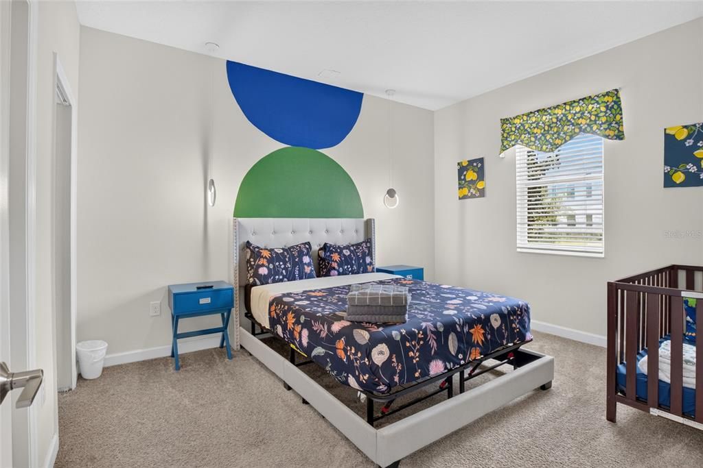For Sale: $770,000 (8 beds, 5 baths, 4305 Square Feet)