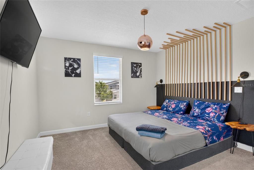 For Sale: $770,000 (8 beds, 5 baths, 4305 Square Feet)