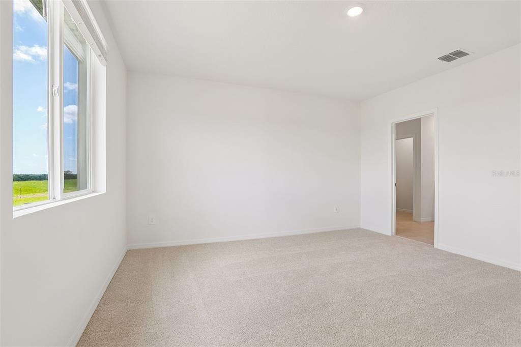 En Venta: $365,850 (4 camas, 2 baños, 2503 Pies cuadrados)