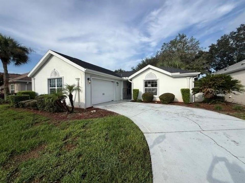 For Sale: $229,000 (3 beds, 2 baths, 1574 Square Feet)