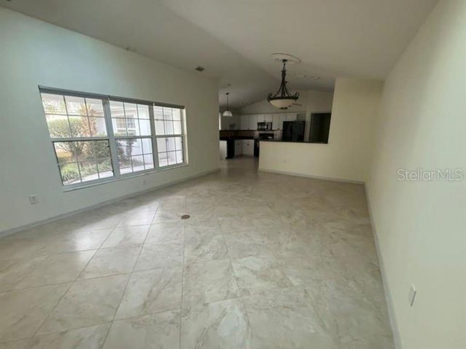 For Sale: $229,000 (3 beds, 2 baths, 1574 Square Feet)