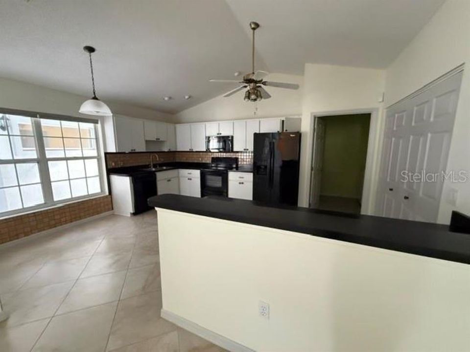 For Sale: $229,000 (3 beds, 2 baths, 1574 Square Feet)