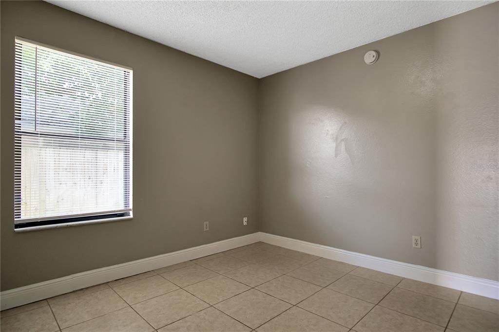 For Rent: $2,295 (3 beds, 2 baths, 1623 Square Feet)