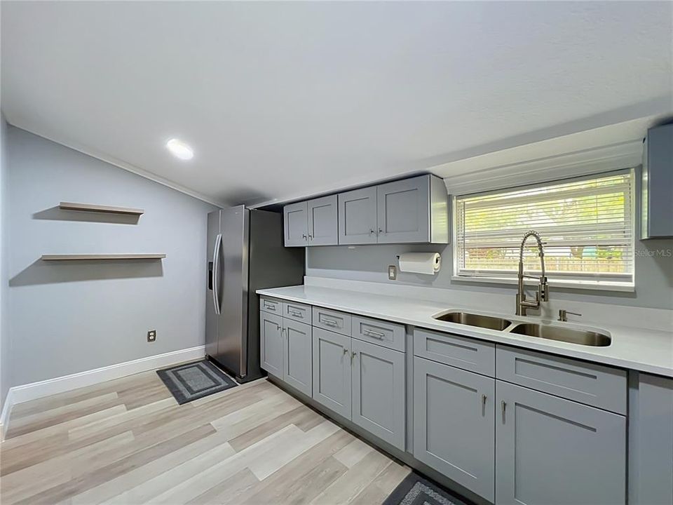For Sale: $349,000 (3 beds, 2 baths, 1257 Square Feet)
