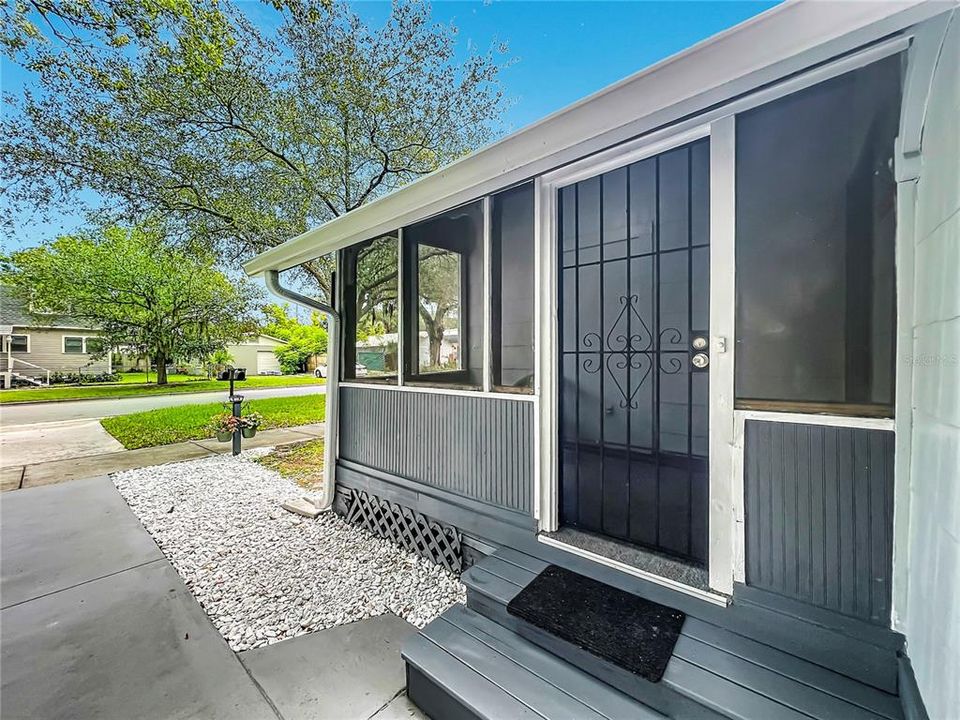For Sale: $349,000 (3 beds, 2 baths, 1257 Square Feet)