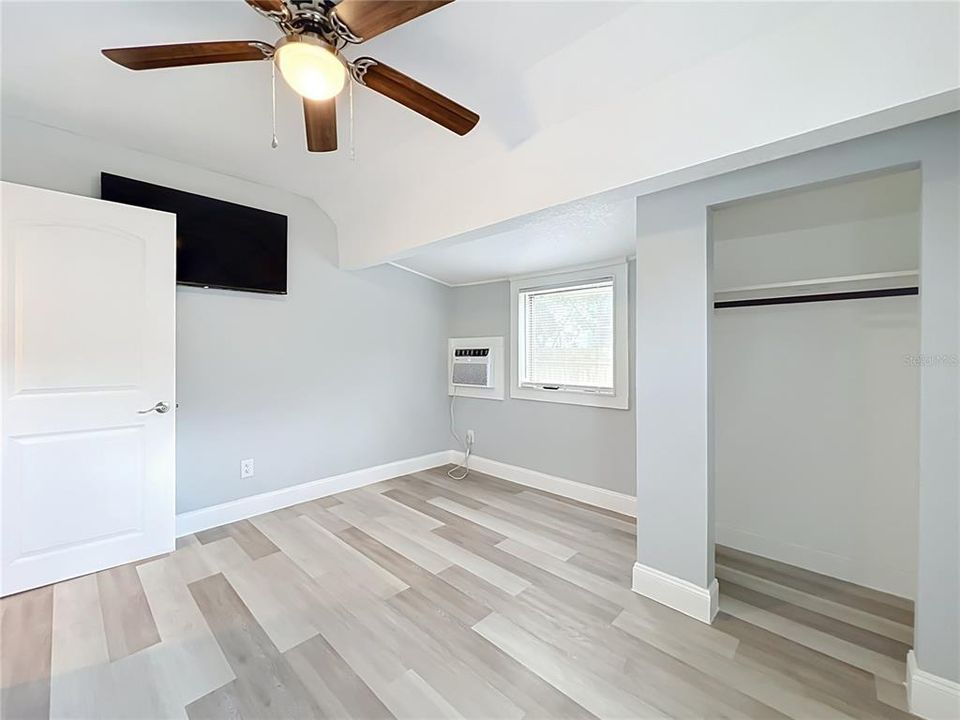 For Sale: $349,000 (3 beds, 2 baths, 1257 Square Feet)