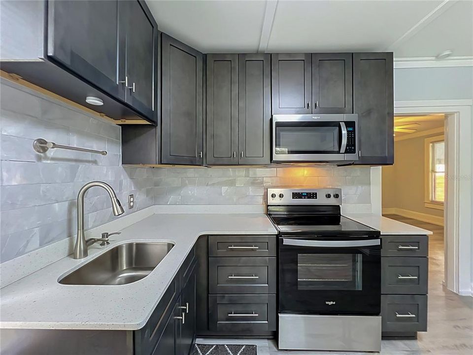 For Sale: $349,000 (3 beds, 2 baths, 1257 Square Feet)