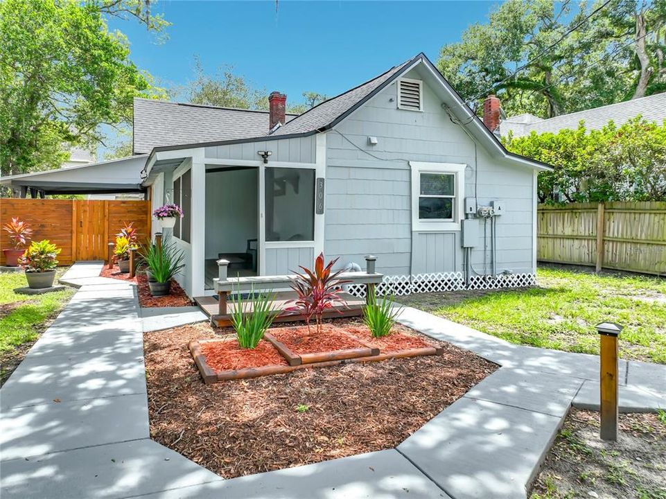 For Sale: $349,000 (3 beds, 2 baths, 1257 Square Feet)