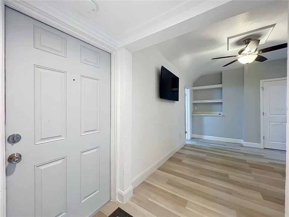 For Sale: $349,000 (3 beds, 2 baths, 1257 Square Feet)