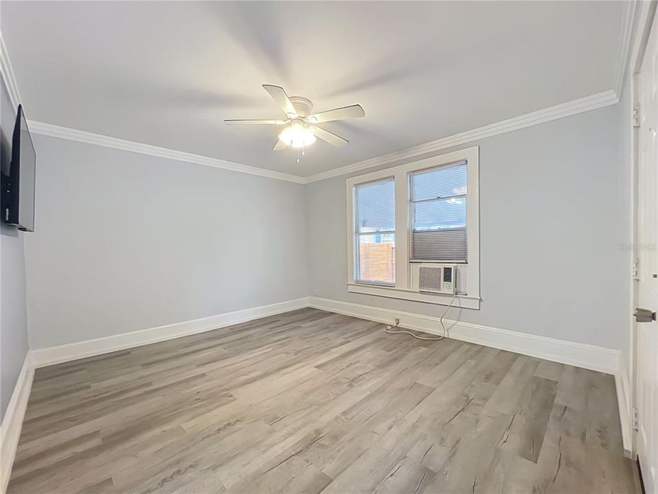 For Sale: $349,000 (3 beds, 2 baths, 1257 Square Feet)