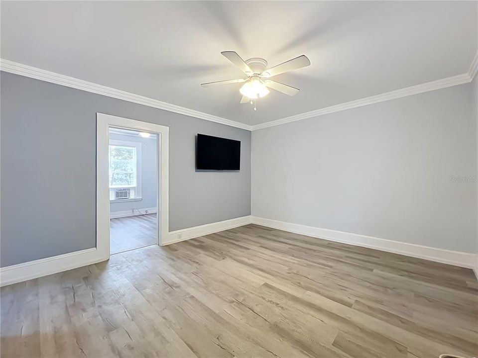 For Sale: $349,000 (3 beds, 2 baths, 1257 Square Feet)