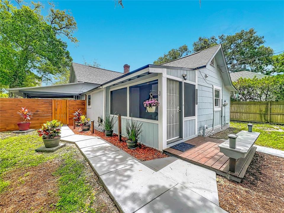 For Sale: $349,000 (3 beds, 2 baths, 1257 Square Feet)