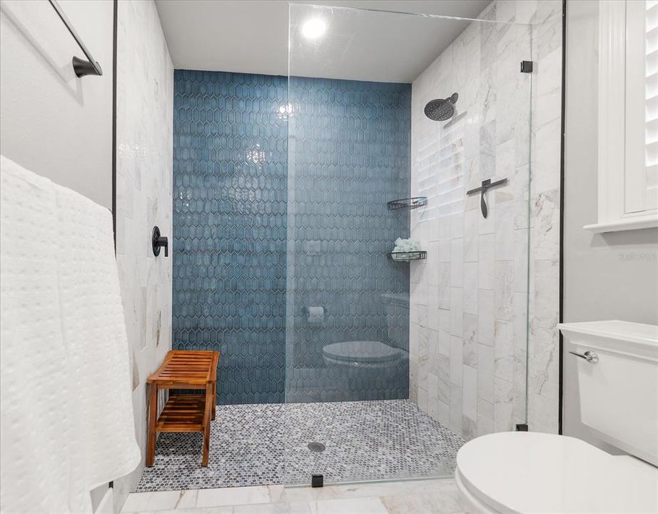 На продажу: $999,999 (4 спален, 2 ванн, 2019 Квадратных фут)