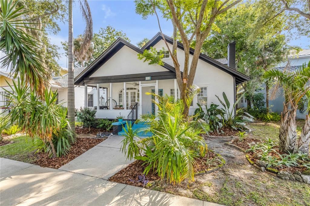 For Sale: $739,900 (4 beds, 3 baths, 2824 Square Feet)