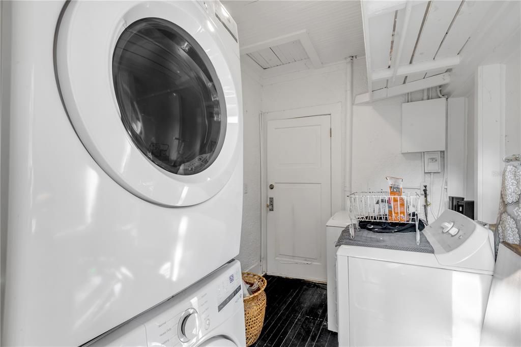 For Sale: $739,900 (4 beds, 3 baths, 2824 Square Feet)