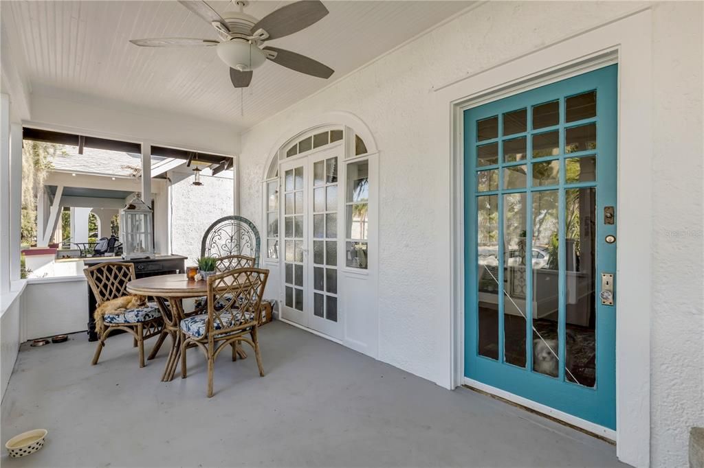 For Sale: $739,900 (4 beds, 3 baths, 2824 Square Feet)