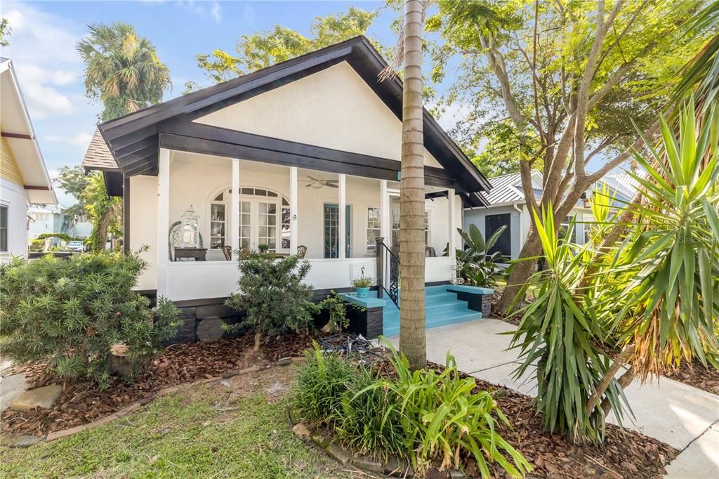 For Sale: $739,900 (4 beds, 3 baths, 2824 Square Feet)
