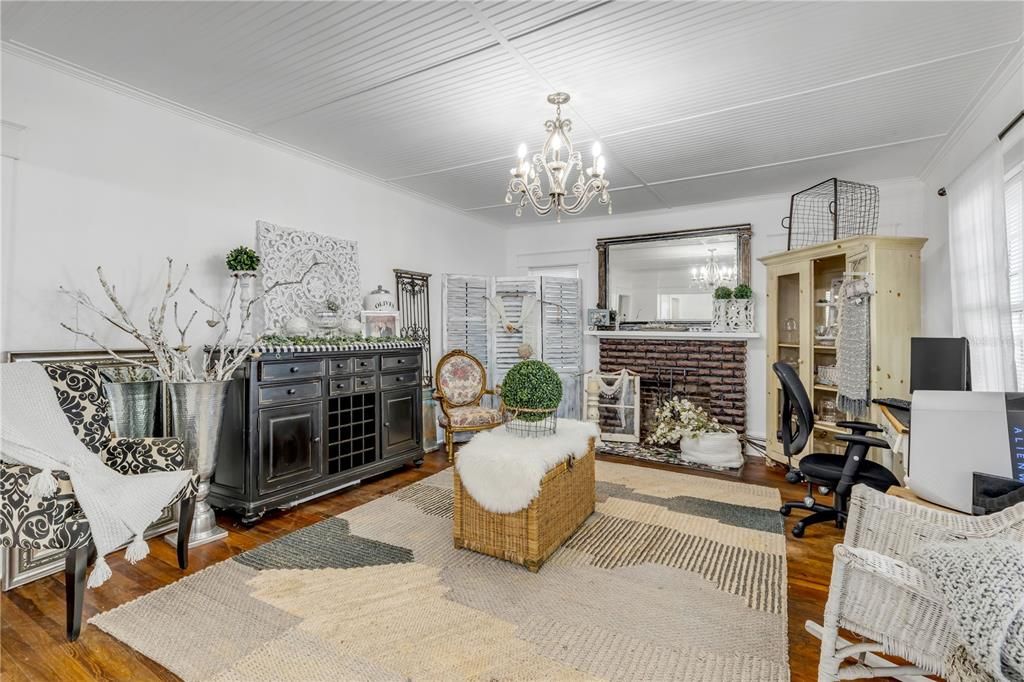 For Sale: $739,900 (4 beds, 3 baths, 2824 Square Feet)