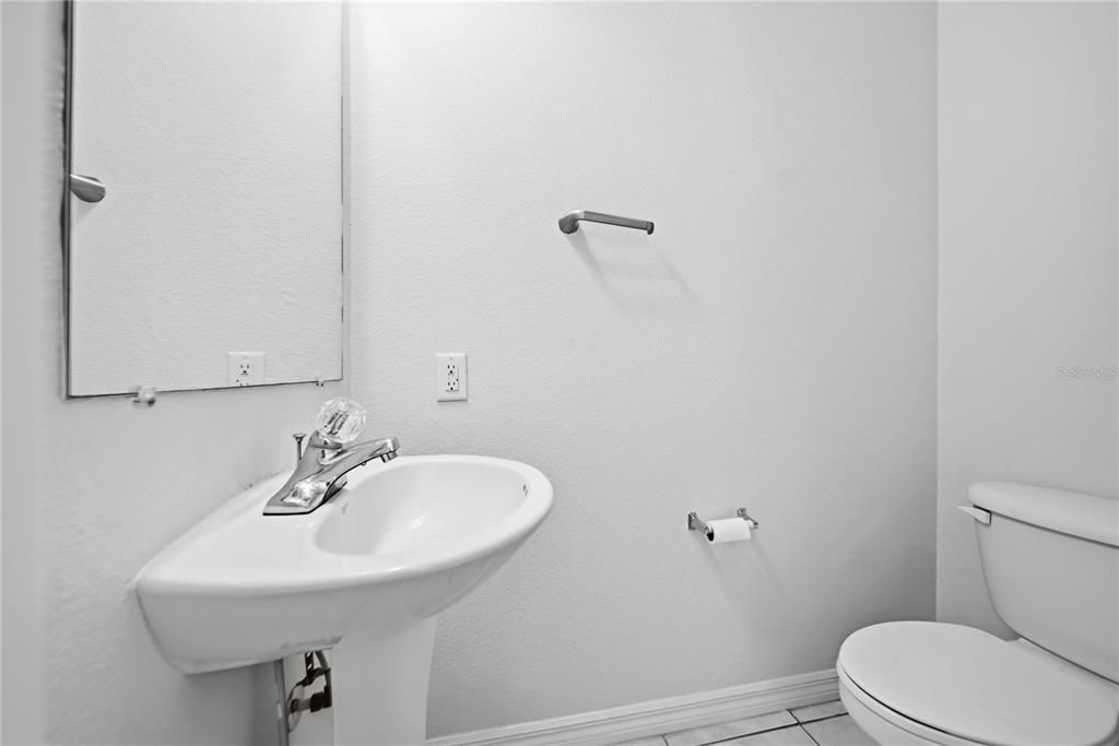 В аренду: $1,900 (2 спален, 2 ванн, 1168 Квадратных фут)