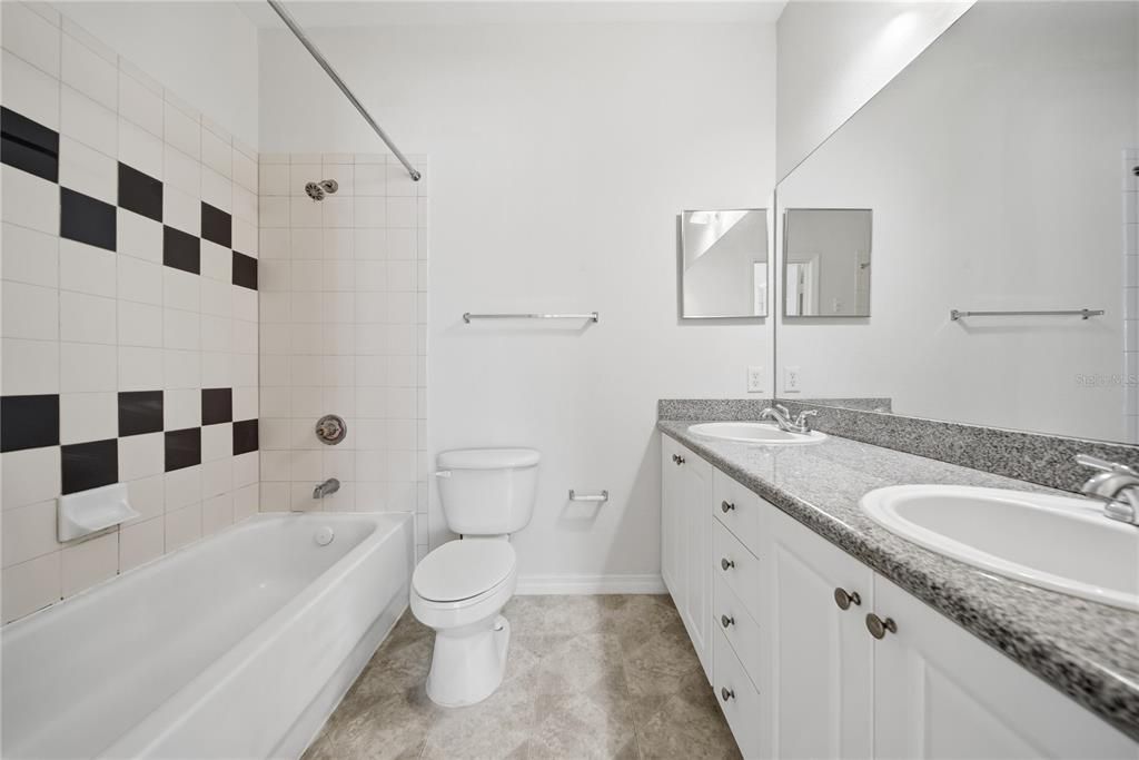 В аренду: $1,900 (2 спален, 2 ванн, 1168 Квадратных фут)