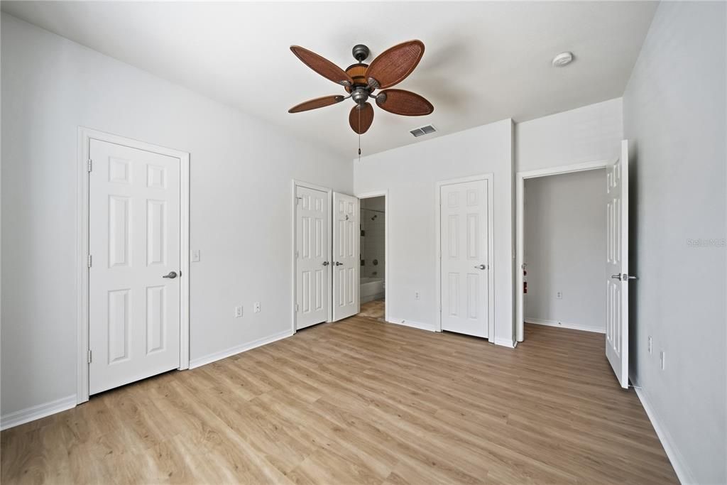 В аренду: $1,900 (2 спален, 2 ванн, 1168 Квадратных фут)