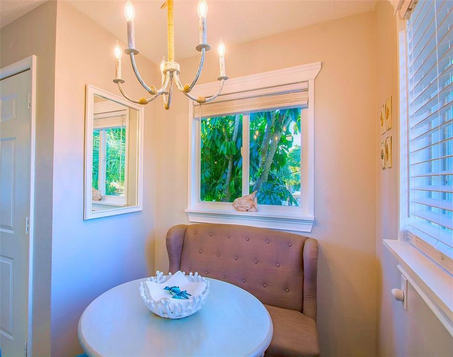 For Rent: $2,995 (2 beds, 1 baths, 618 Square Feet)