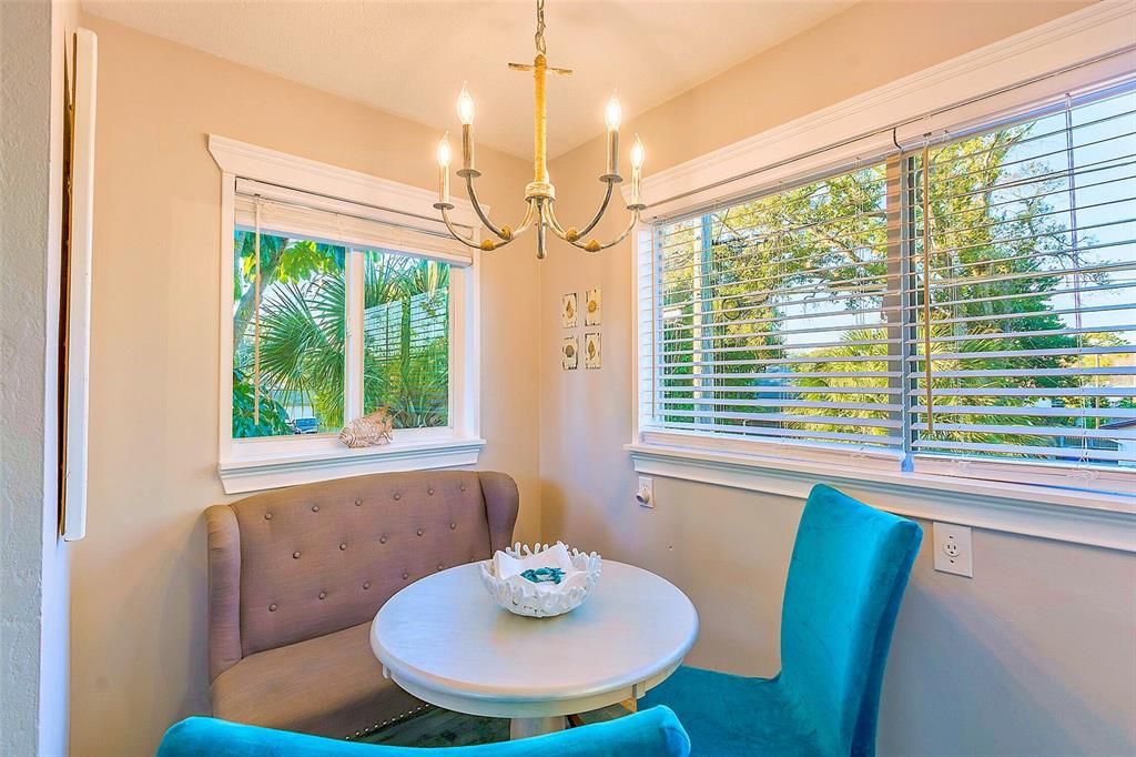 For Rent: $2,995 (2 beds, 1 baths, 618 Square Feet)